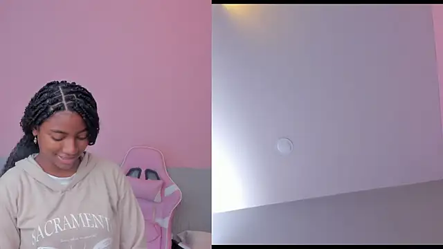 Snapshot of Laraebony_ chatting on 07.02.26 Laraebony online show from 07.02.26