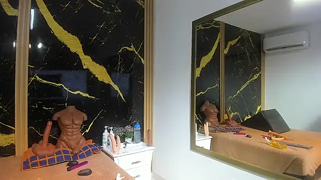 AdrianaVegga online show from 03.12.26