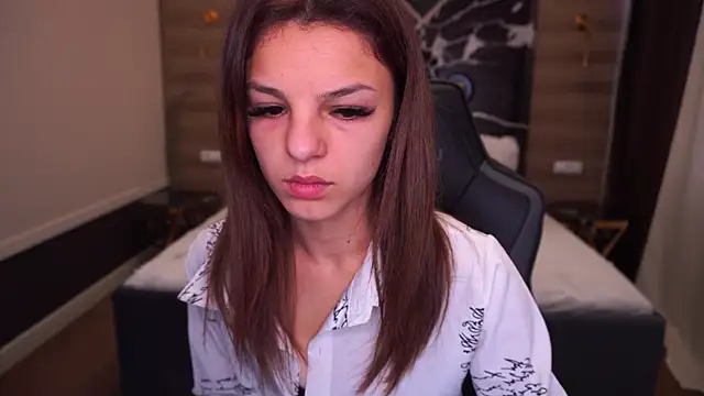 AnitaBambie online show from 10.10.25