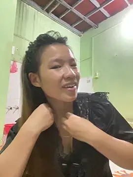 QueenLink online show from 10.15.25
