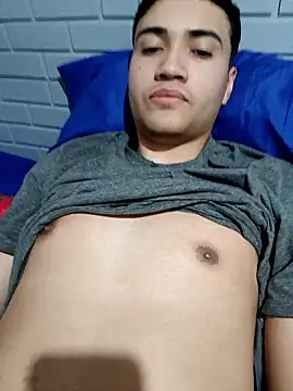 Snapshot of novinho_safado__ chatting on 09.29.25 novinho safado online show from 09.29.25