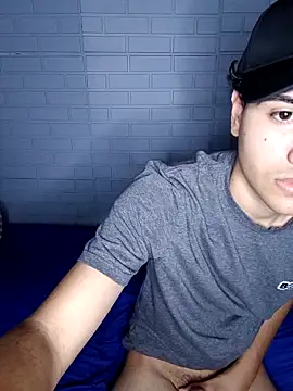 Snapshot of novinho_safado__ chatting on 03.21.26 novinho safado online show from 03.21.26