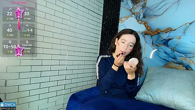 nena cupcake  online show from 09.16.25