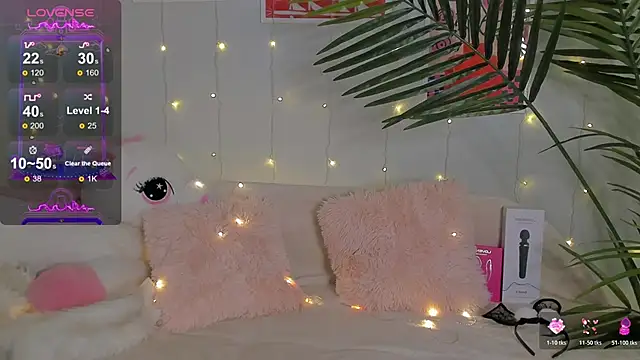 Snapshot of BlackyLii chatting on 12.23.25 BlackyLii online show from 12.23.25