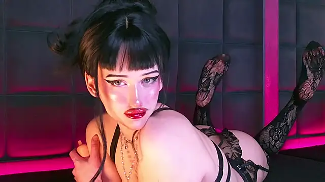 RoxyKyper online show from 12.03.25