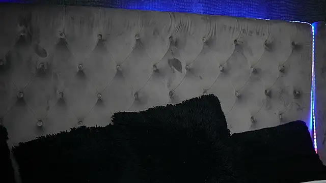 GiuliaSya online show from 09.19.25