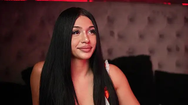 GiuliaSya online show from 09.28.25