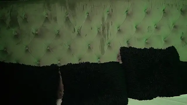 GiuliaSya online show from 10.09.25