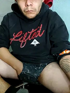 Snapshot of fboycdjuaez chatting on 12.21.25 fboycdjuaez online show from 12.21.25