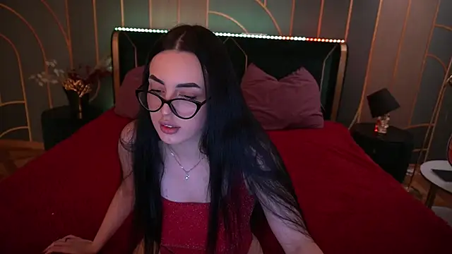 Snapshot of CraveMeRich chatting on 09.14.25 CraveMeRich online show from 09.14.25