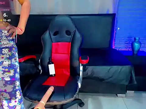 Juliette Miel online show from 11.18.25