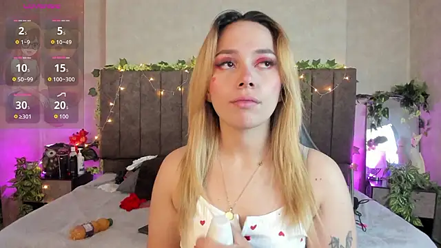 LanaMills  online show from 02.15.26