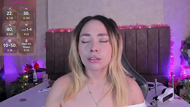 LanaMills  online show from 06.25.26