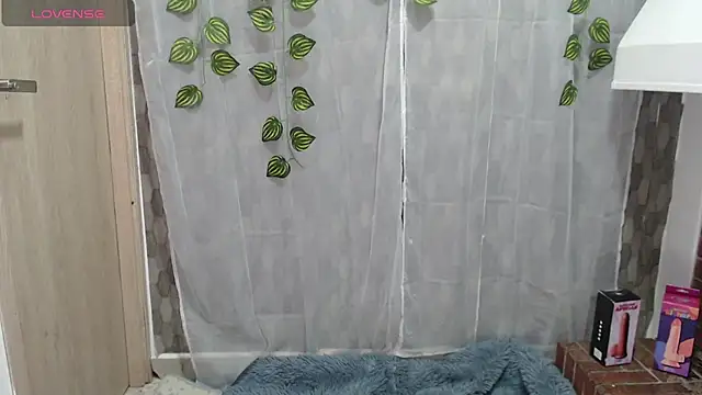 Snapshot of anishasanchezcm101 chatting on 11.27.25 anishasanchezcm101 online show from 11.27.25