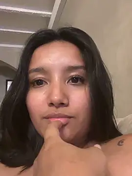 HannahMontgomery online show from 10.19.25