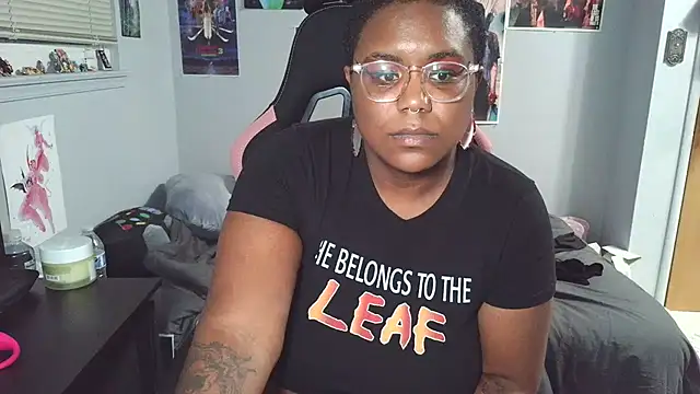 Snapshot of zurilovee chatting on 09.13.25 zurilovee online show from 09.13.25