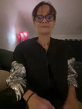 Chris06d22xh online show from 11.28.25