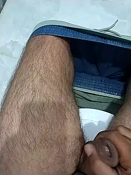 Snapshot of Desiandaj chatting on 10.28.25 Desiandaj online show from 10.28.25