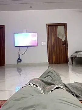 Snapshot of Desiandaj chatting on 10.30.25 Desiandaj online show from 10.30.25