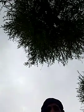 Snapshot of Desiandaj chatting on 11.28.25 Desiandaj online show from 11.28.25