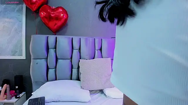 Aria Joness  online show from 02.12.26