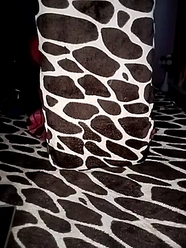 Snapshot of Sonalisiya chatting on 11.13.25 Sonalisiya online show from 11.13.25