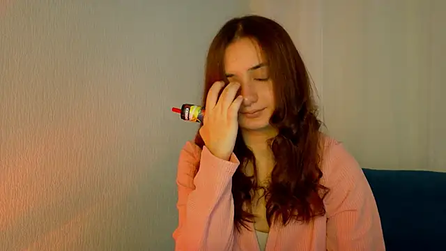 Lelia Vibe online show from 10.22.25