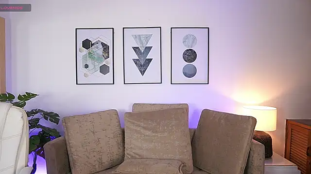 MilaCrave online show from 09.09.25