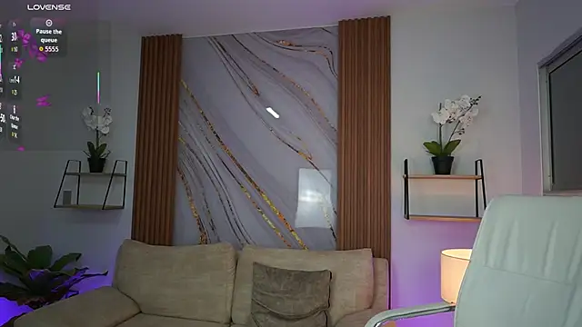 MilaCrave online show from 10.13.25