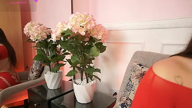 Snapshot of MilaCrave chatting on 02.10.26 MilaCrave online show from 02.10.26