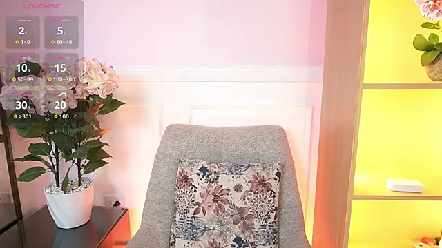 Snapshot of MilaCrave chatting on 03.04.26 MilaCrave online show from 03.04.26