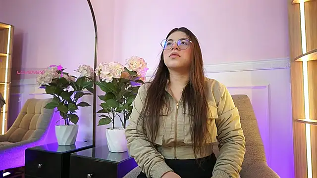 MilaCrave online show from 05.02.26