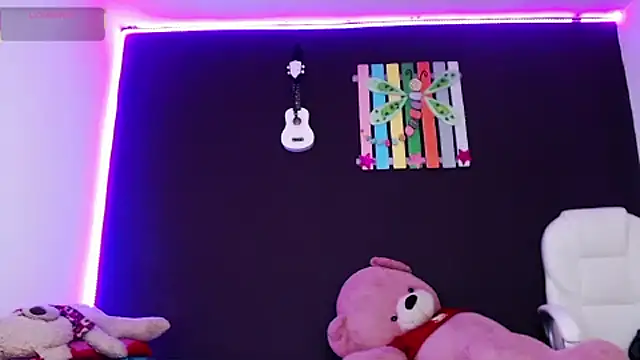 Snapshot of ingrid_zese_ chatting on 10.07.25 ingrid zese online show from 10.07.25