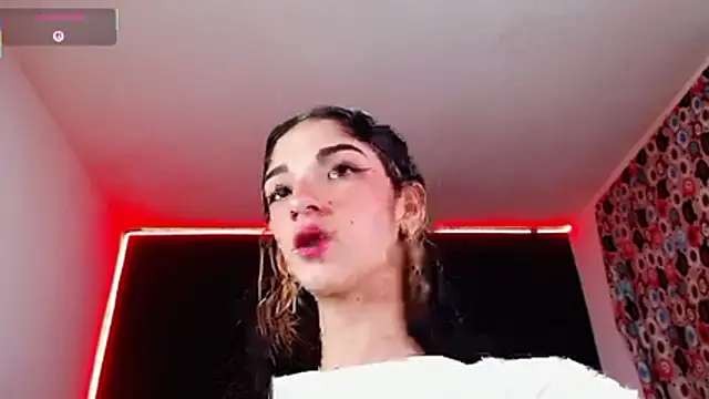 Snapshot of ingrid_zese_ chatting on 10.23.25 ingrid zese online show from 10.23.25