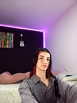 Snapshot of ingrid_zese_ chatting on 11.20.25 ingrid zese online show from 11.20.25