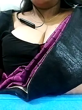 Dimplegirl online show from 10.16.25