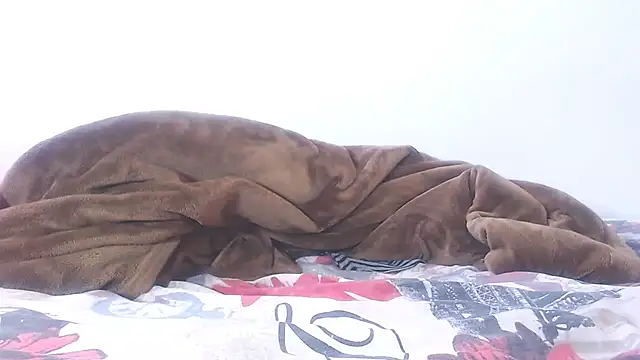 Snapshot of TALLHORNYBEAR chatting on 09.17.25 TALLHORNYBEAR online show from 09.17.25