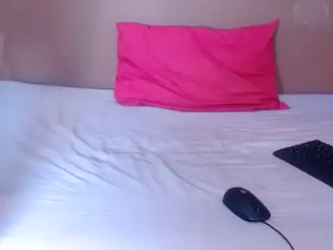 Snapshot of TALLHORNYBEAR chatting on 09.25.25 TALLHORNYBEAR online show from 09.25.25