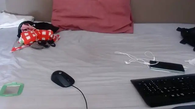 Snapshot of TALLHORNYBEAR chatting on 09.26.25 TALLHORNYBEAR online show from 09.26.25