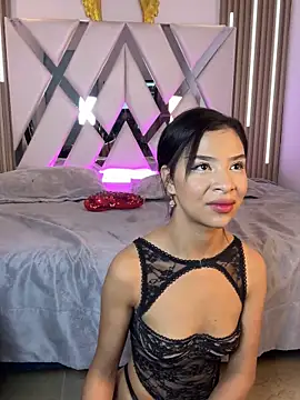 Snapshot of jennie_whitee chatting on 10.08.25 jennie whitee online show from 10.08.25