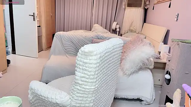 Y2Luvk online show from 10.28.25