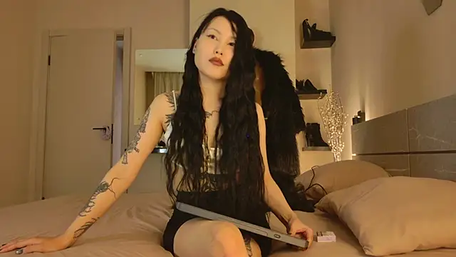 Snapshot of PurpleD1va chatting on 01.19.26 PurpleD1va online show from 01.19.26