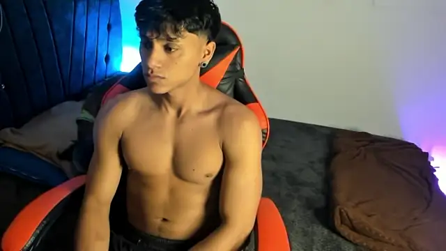 ZYZZ1312 online show from 06.10.26