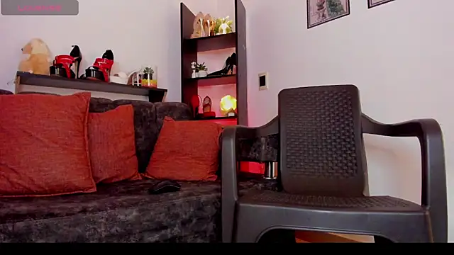 valery 14  online show from 04.23.26
