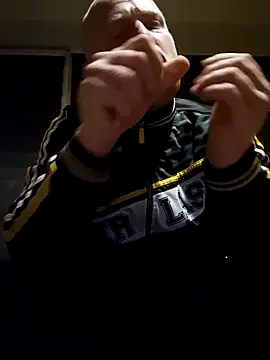 Snapshot of svenni2525 chatting on 10.23.25 svenni2525 online show from 10.23.25