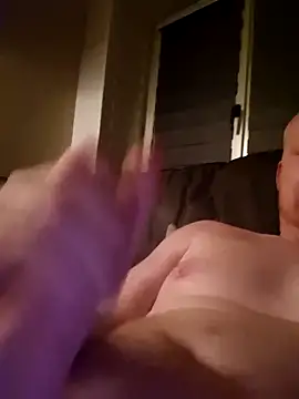 Snapshot of svenni2525 chatting on 12.04.25 svenni2525 online show from 12.04.25