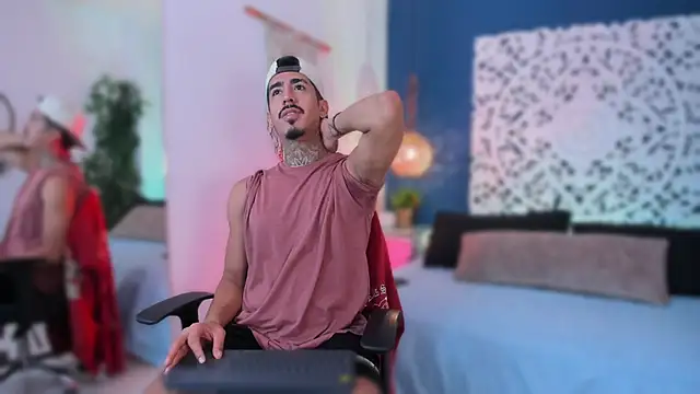 Donovan Desmond online show from 02.04.26