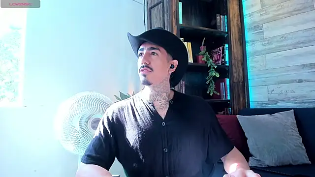 Snapshot of Donovan_Desmond chatting on 06.17.26 Donovan Desmond online show from 06.17.26