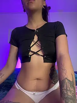 AlessiaSmith11 online show from 04.29.26
