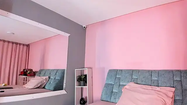 Camila Russoo online show from 03.16.26